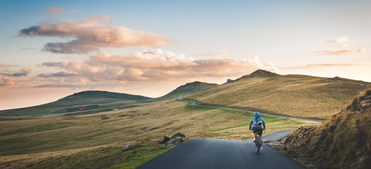Fit werden für eine Radreise: Trainingsvorbereitung und Regeneration auf der Strecke - trainingsland.de