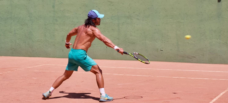 Tennisellenbogen: Häufige Sportarten und effektive Übungen zur Vorbeugung und Behandlung - trainingsland.de