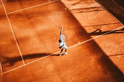 Sandplatz-Tennis: Starte jetzt mit der Vorbereitung - trainingsland.de