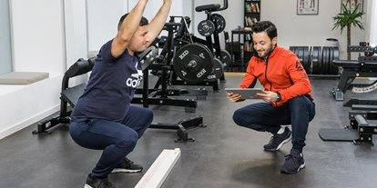 FitnessStudio Suche - Probetraining - Premium Personal Fitness Training. Stressfrei zum Wunschgewicht - Personal Trainer Dimitri Rutansky