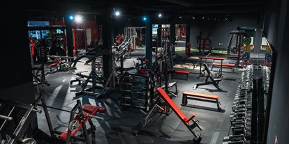 FitnessStudio Suche - abschließbare Umkleideschränke - Sauerland - HSK Performance Center