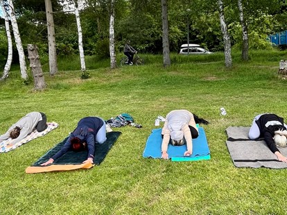 FitnessStudio Suche - Kostenfreie Parkplätze - Korbach - Yoga am See - Trainingsland Korbach