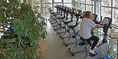 FitnessStudio Suche - abschließbare Umkleideschränke - Bad Tölz - Sportstudio Hirsch