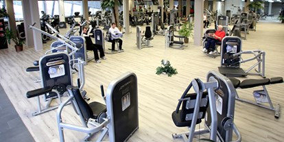 FitnessStudio Suche - Massageliege - Deutschland - clever fit - Geretsried