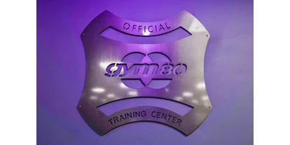 FitnessStudio Suche - kostenfreie Duschen - Dein Trainingscenter in Schneeberg / Erzgebirge. - Lila Cross