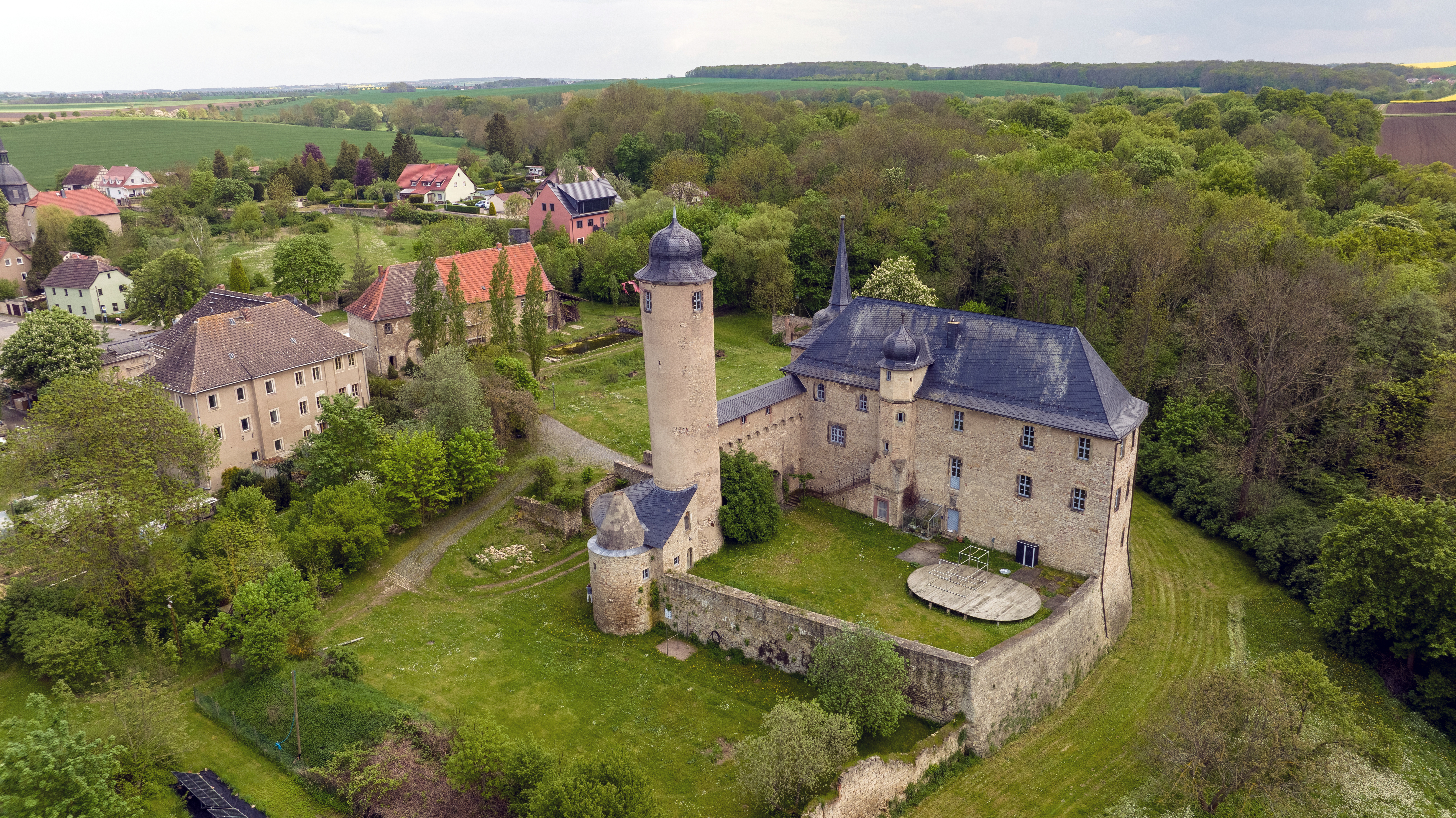 FitnessStudio Suche - Thüringen Nord - Drohnenfoto - SportBurg Denstedt