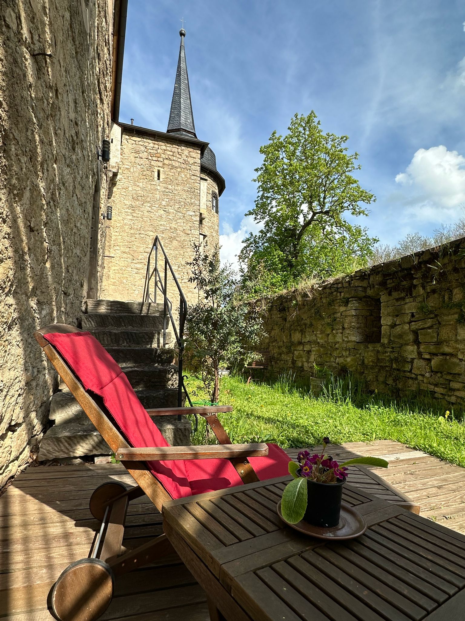 FitnessStudio Suche - Thüringen Nord - Sauna Außenbereich - SportBurg Denstedt